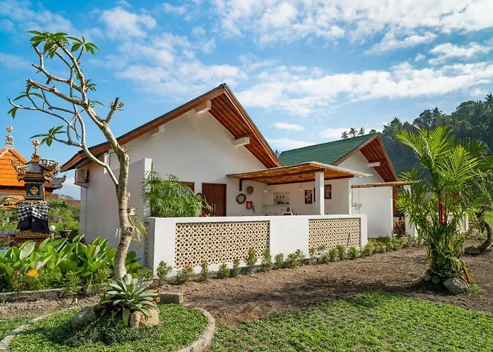 Mahaloka Villa *